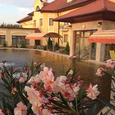 Termál Pávai Gyógyszálló *** Hotel